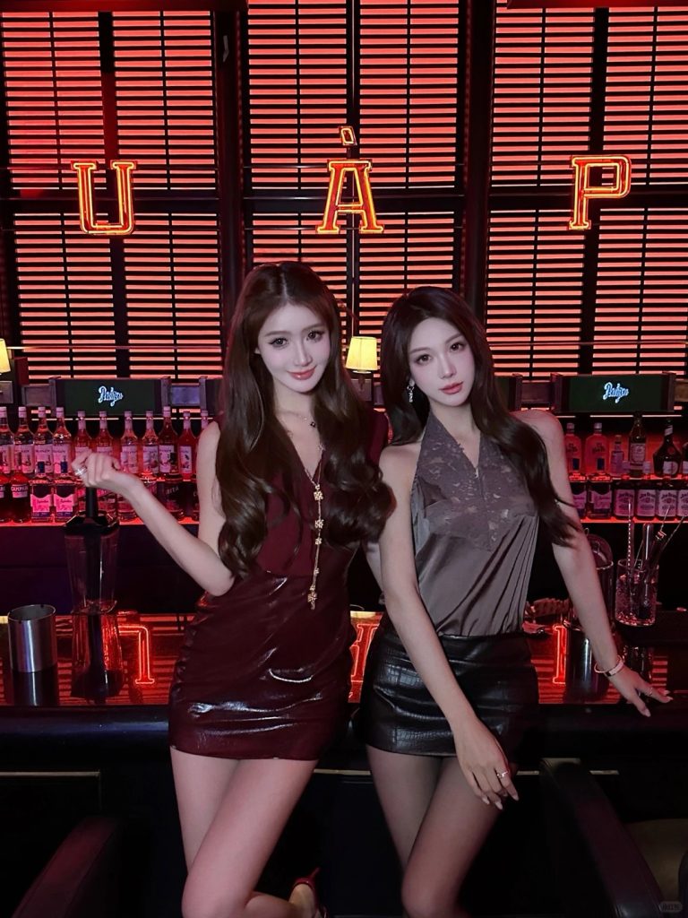 城市生活人物配图